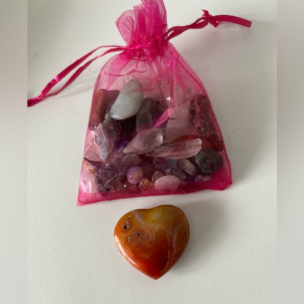 Carnelian Carved Heart crystal & mixed gem Bag - 🎁 Rock Collector gift